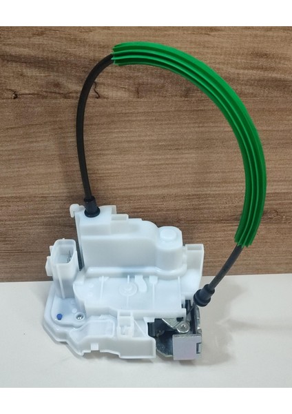 Fiat Egea Kapı Kilidi Arka Sağ
