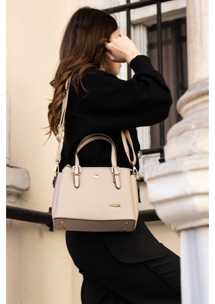 Kadın Uzun Askılı 4 Bölmeli Gold Aksesuarlı Sade Şık Omuz ve El Çantası fiyatları