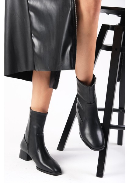 Callie Siyah Renk İnce Kürk Astarlı Yandan Fermuarlı Küt Burunlu Kadın Topuklu Bot indirimleri