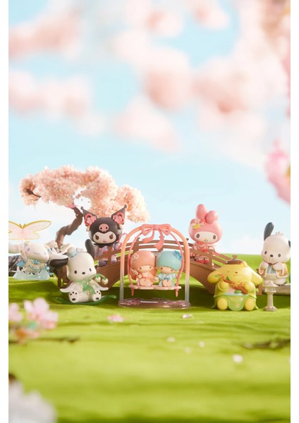 Sanrio Lisanslı Geleneksel Bahar Serisi Sürpriz Figürlü Kutu Blind Box