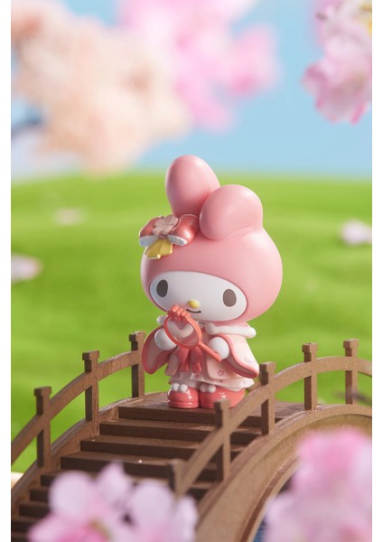 Sanrio Lisanslı Geleneksel Bahar Serisi Sürpriz Figürlü Kutu Blind Box fırsatları