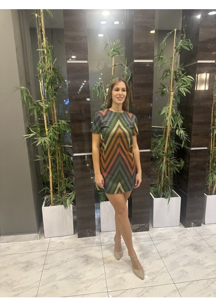 Zigzag Desenli Simli Mini Örme Elbise fırsatları