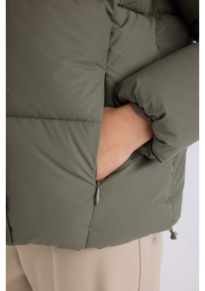 Su İtici Puffer Şişme Mont Oversize Geniş Kalıp Kapüşonlu Fermuarlı Çıtçıtlı A4090AX24WN indirimleri