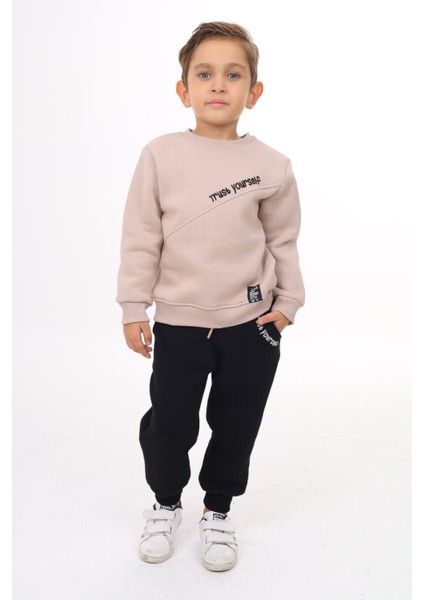 Erkek Çocuk Nakışlı Eşofman Takım modelleri