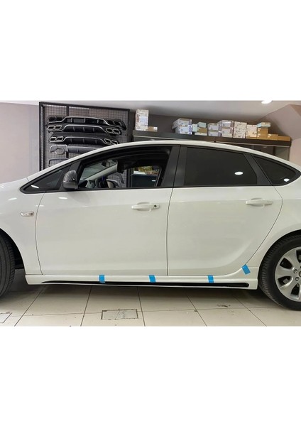 Opel Astra J Rieger Yan Marşpiyel Seti Mat Siyah Plastik 2 Adet