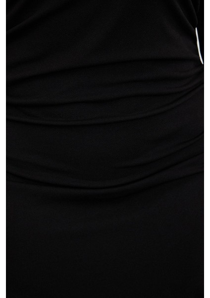 Kadın Moda Şık Büyük Beden Maxi Boy Bisiklet Yaka Slim Büzgü Detaylı Shift Örme Büyük Beden Elbise indirimleri
