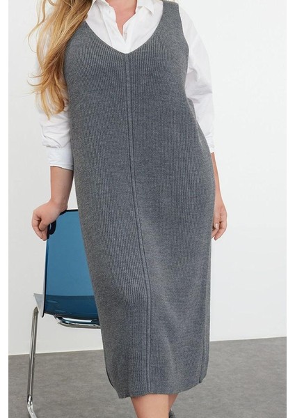 Kadın Moda Şık Büyük Beden Midi Boy V Yaka Fitted Jile Triko Elbise
