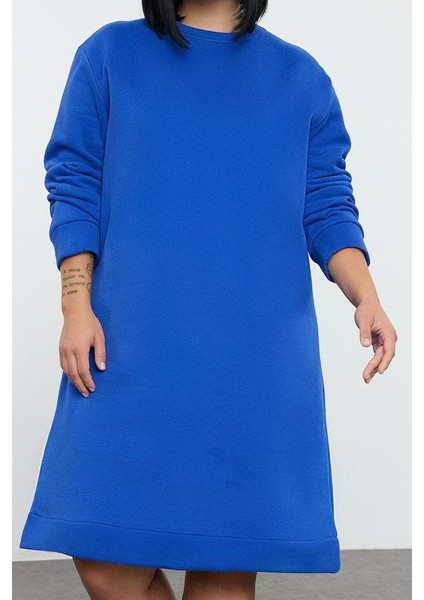 Kadın Moda Şık Büyük Beden Midi Boy Bisiklet Yaka Relaxed 2 Iplik Şardonsuz Örme Büyük Beden Elbise fiyatları