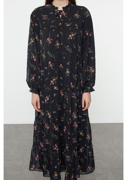 Kadın Moda Şık Tesettür Uzun Dik Yaka Oversize Çıtır Çiçek Desenli Yaka Detaylı Dokuma Elbise