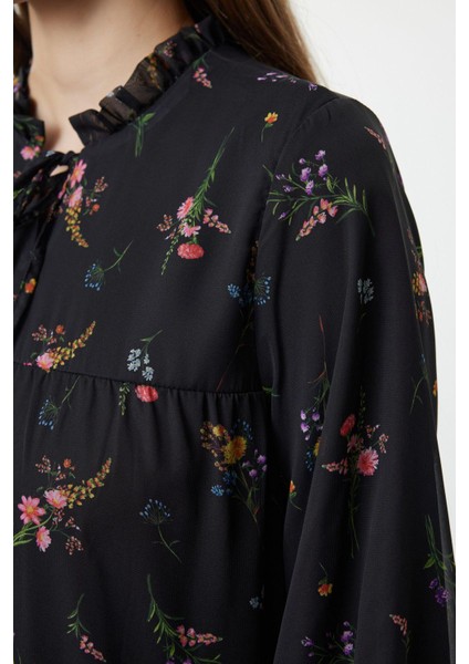 Kadın Moda Şık Tesettür Uzun Dik Yaka Oversize Çıtır Çiçek Desenli Yaka Detaylı Dokuma Elbise fırsatları