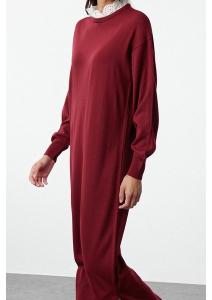 Kadın Moda Şık Tesettür Maxi Boy Dik Yaka Relaxed Bordo Brode Yaka Detaylı Triko Elbise modelleri
