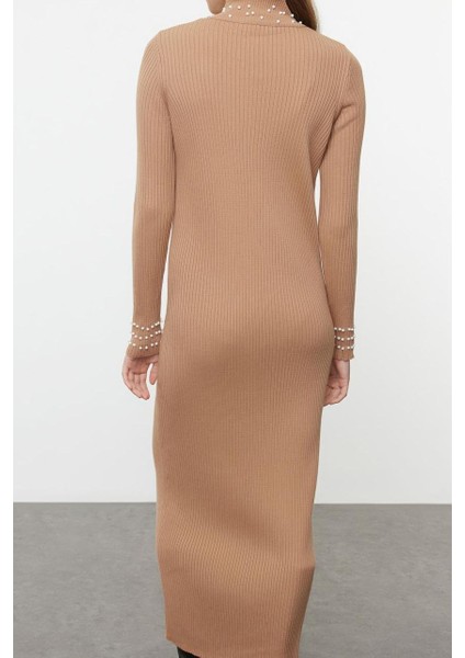 Kadın Moda Şık Tesettür Uzun Dik Yaka Fitted Inci Taş Aksesuarlı Triko Elbise indirimleri