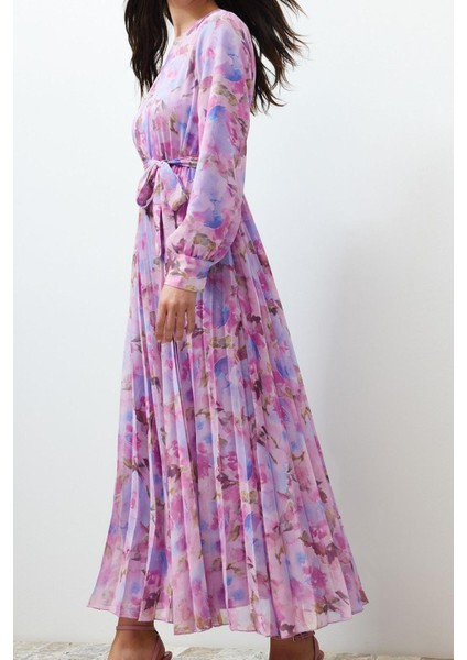 Kadın Tesettür Maxi Boy Regular Çiçekli Kuşak Detaylı Astarlı Piliseli Şifon Dokuma Elbise fırsatları