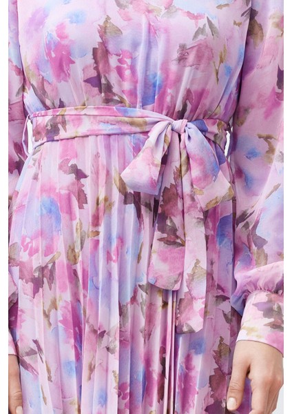 Kadın Tesettür Maxi Boy Regular Çiçekli Kuşak Detaylı Astarlı Piliseli Şifon Dokuma Elbise indirimleri