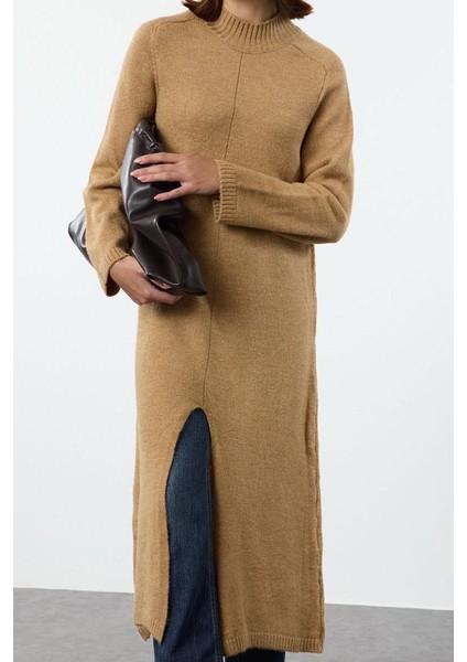 Kadın Moda Şık Tesettür Maxi Boy Yarım Balıkçı Yaka Relaxed Yumuşak Dokulu Lı Triko Tunik Elbise fiyatları