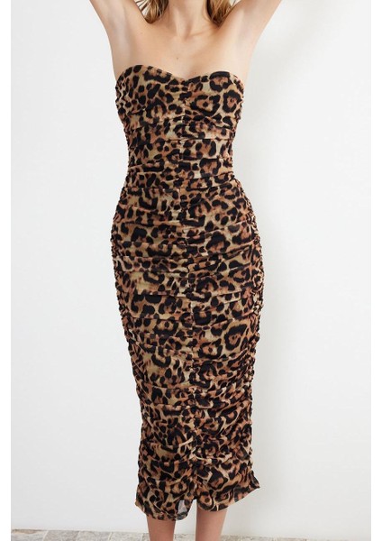 Kadın Moda Midi Boy Straplez Fitted Vücuda Oturan Leopar Desenli Drapeli Örme Tül Abiye Elbise
