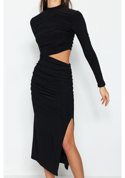 Kadın Moda Şık Midi Boy Dik Yaka Fitted Pencere Cut Out Detaylı Şık Abiye Elbise modelleri
