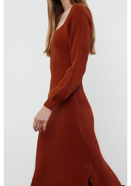 Kadın Moda Şık Midi Boy Kalp Yaka Slim Triko Elbise