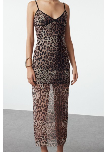 Kadın Moda Şık Midi Boy V Yaka Fitted Vücuda Oturan Leopar Desenli Tül Dokuma Elbise
