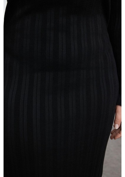 Kadın Moda Şık Büyük Beden Midi Boy Dik Yaka Fitted Fitilli Premium Özel Iplik Triko Elbise indirimleri