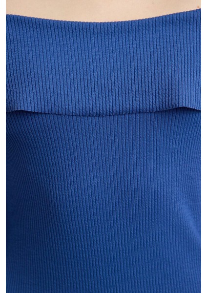 Kadın Moda Şık Midi Boy Carmen Yaka Slim Fitted Vücuda Oturan Yumuşak Dokulu Esnek Örme Kalem Elbise fırsatları