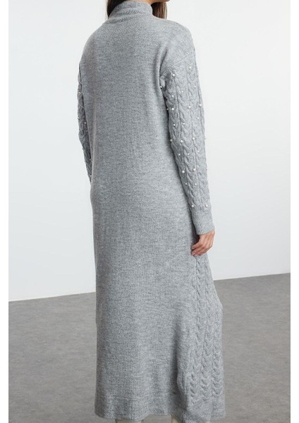 Kadın Moda Şık Tesettür Maxi Boy Bisiklet Yaka Regular Saç Örgülü Inci Aksesuarlı Triko Elbise indirimleri