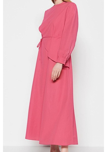 Kadın Tesettür Maxi Boy Bisiklet Yaka Regular Kuşaklı Önü Parçalı Pamuklu Dokuma Astarsız Elbise fırsatları