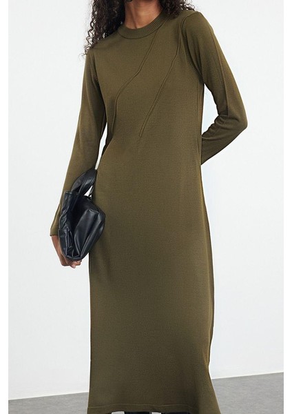 Kadın Moda Şık Tesettür Maxi Boy Bisiklet Yaka Fitted Nervür Detaylı Triko Elbise fiyatları