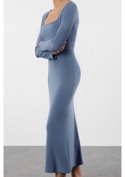 Kadın Moda Şık Maxi Boy Kare Yaka Slim Volanlı Fitted Vücuda Oturan Esnek Örme Elbise