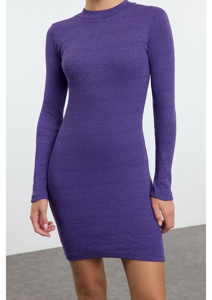 Kadın Moda Şık Mini Boy Dik Yaka Slim Vücuda Oturan Yarım Balıkçı Yaka Fitilli Esnek Örme Elbise modelleri