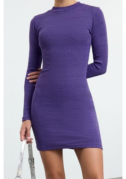 Kadın Moda Şık Mini Boy Dik Yaka Slim Vücuda Oturan Yarım Balıkçı Yaka Fitilli Esnek Örme Elbise fiyatları