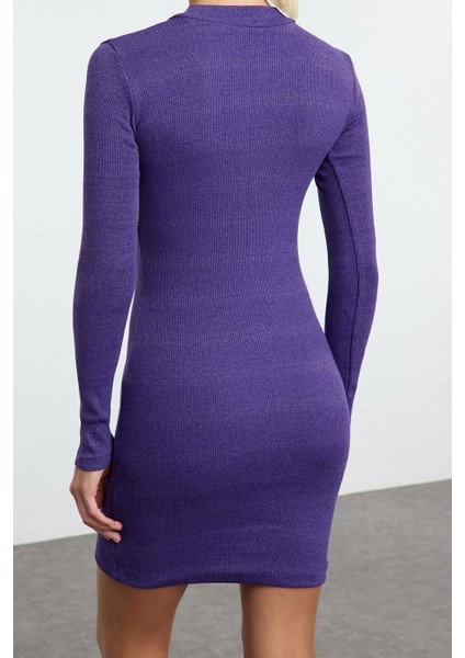 Kadın Moda Şık Mini Boy Dik Yaka Slim Vücuda Oturan Yarım Balıkçı Yaka Fitilli Esnek Örme Elbise indirimleri