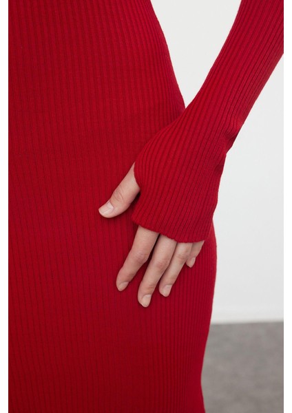 Kadın Moda Şık Midi Boy Dik Yaka Slim Triko Pencere Cut Out Elbise indirimleri