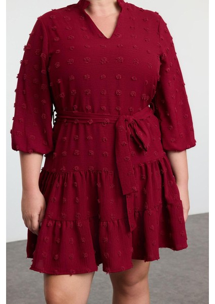 Kadın Moda Büyük Beden Midi Boy V Yaka Fitted Balon Kol Kuşaklı Ponponlu Dokuma Büyük Beden Elbise fırsatları