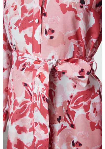 Kadın Moda Şık Tesettür Maxi Boy Gömlek Yaka Regular Kuşaklı Çiçekli Dokuma Elbise fırsatları