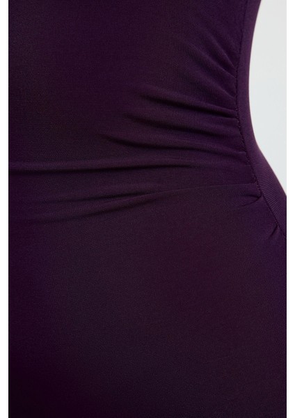 Kadın Moda Şık Midi Boy Dik Yaka Slim Cut Out Detaylı Fitted Vücuda Oturan Esnek Örme Elbise