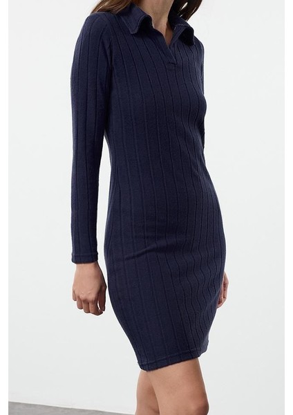 Kadın Moda Şık Mini Boy Polo Yaka Slim Fitted Vücuda Oturan Fitilli Örme Elbise fiyatları