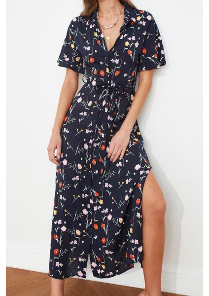 Kadın Moda Şık Midi Boy Gömlek Yaka Regular Kuşaklı Yırtmaçlı Çiçek Desenli Dokuma Gömlek Elbise