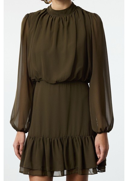 Kadın Moda Şık Mini Boy Dik Yaka Regular Eteği Volanlı Şifon Dokuma Kışlık Elbise