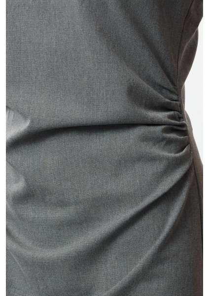 Kadın Moda Şık Mini Boy Bisiklet Yaka Slim Düz Vücudu Saran Drape Detaylı Dokuma Elbise fırsatları