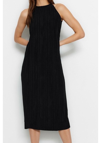 Kadın Moda Şık Midi Boy Halter Yaka Relaxed Shift Düz Sıfır Kol Piliseli Örme Elbise
