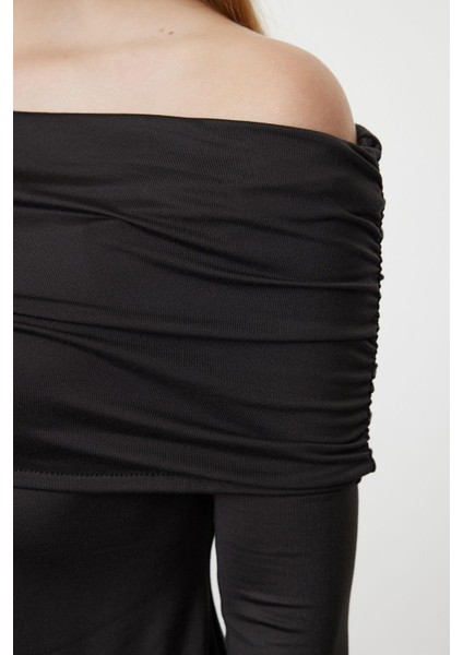 Kadın Mini Boy Carmen Yaka Slim Soft Touch Yumuşak Kumaşlı Fitted Vücuda Oturan Esnek Örme Elbise fırsatları