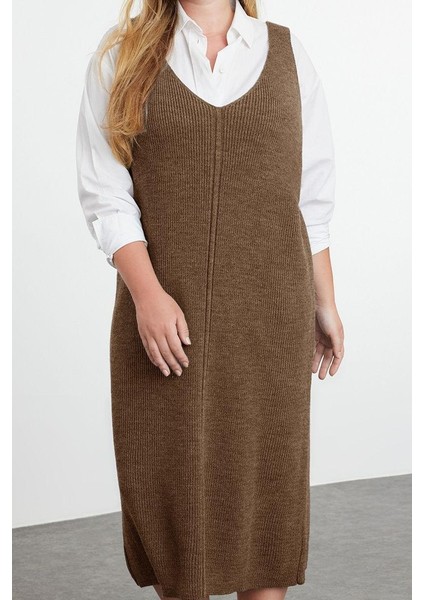 Moda Stil Fitted V Yaka Midi Boy Büyük Beden Jile Triko Elbise
