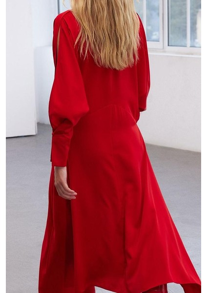 Moda Stil Regular Bisiklet Yaka Midi Boy Limited Edition Belden Açılan Krep Kumaş Dokuma Elbise