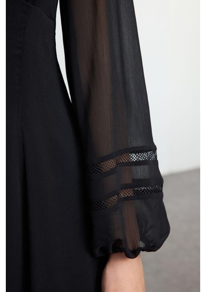 Kadın Moda Şık Mini Boy V Yaka Regular A Kesim Aksesuar Detaylı Şifon Astarlı Dokuma Elbise indirimleri