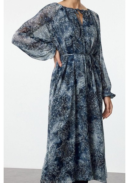 Moda Stil Regular Bisiklet Yaka Midi Boy Kuşaklı Çiçekli A Kesim Astarlı Dokuma Kışlık Elbise