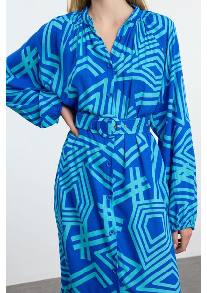 Moda Stil Regular Gömlek Yaka Midi Boy Kemerli Geometrik Desenli Dokuma Gömlek Elbise