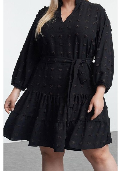 Moda Stil Fitted V Yaka Midi Boy Büyük Beden Balon Kol Kuşaklı Ponponlu Dokuma Büyük Beden Elbise