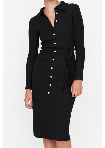 Moda Stil Slim Gömlek Yaka Midi Boy Vücuda Oturan Polo Yaka Fitilli Düğmeli Esnek Örme Elbise