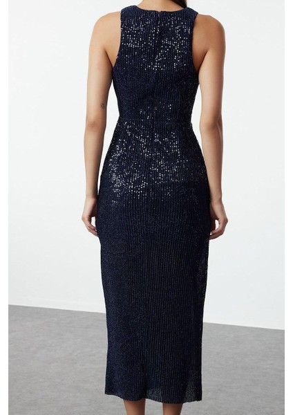 Moda Stil Fitted Halter Yaka Midi Boy Vücuda Oturan Örme Parıltılı Pullu Örme Payet Şık Abiye Elbise